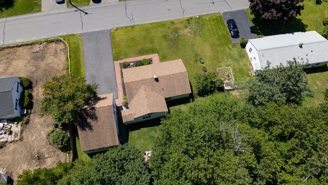 20 Ledgewood Dr, Burlington, MA 01803