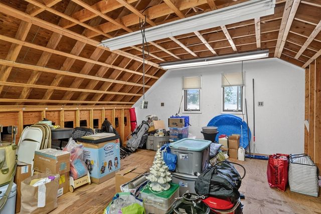 20 Ledgewood Dr, Burlington, MA 01803