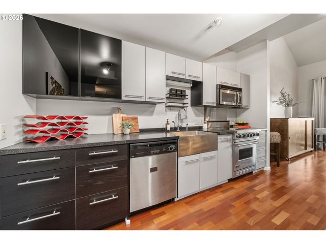 12600 Sw CRESCENT St 408, Beaverton, OR 97005