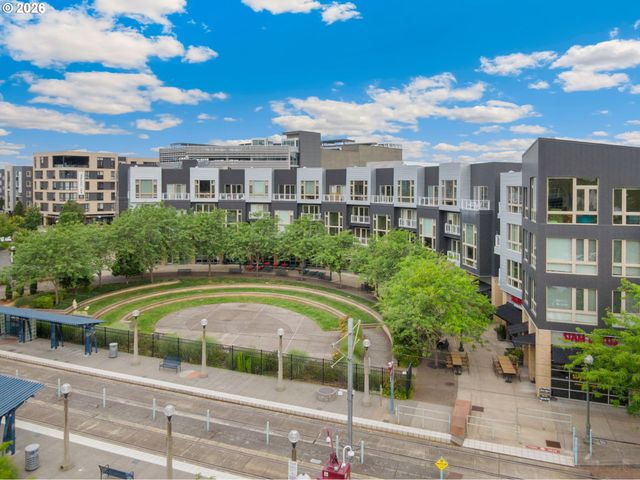 12600 Sw CRESCENT St 408, Beaverton, OR 97005