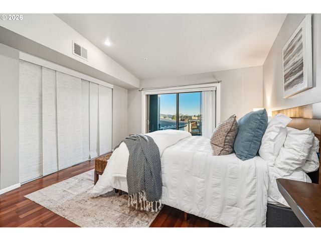 12600 Sw CRESCENT St 408, Beaverton, OR 97005