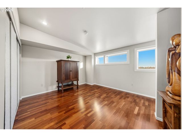 12600 Sw CRESCENT St 408, Beaverton, OR 97005