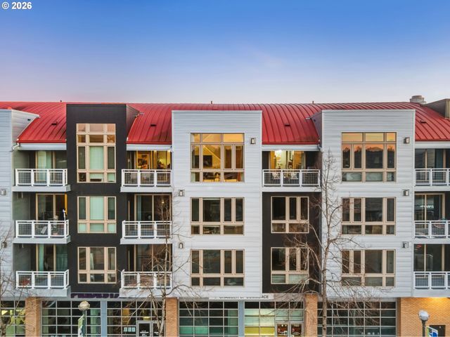 12600 Sw CRESCENT St 408, Beaverton, OR 97005