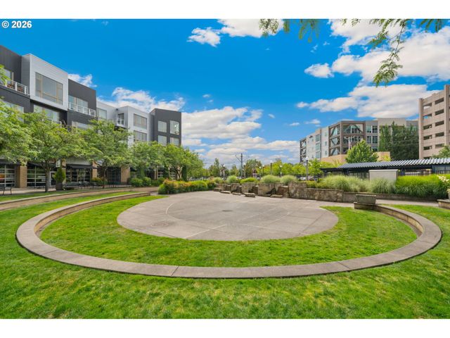 12600 Sw CRESCENT St 408, Beaverton, OR 97005