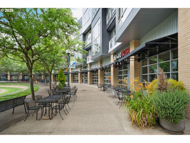 12600 Sw CRESCENT St 408, Beaverton, OR 97005