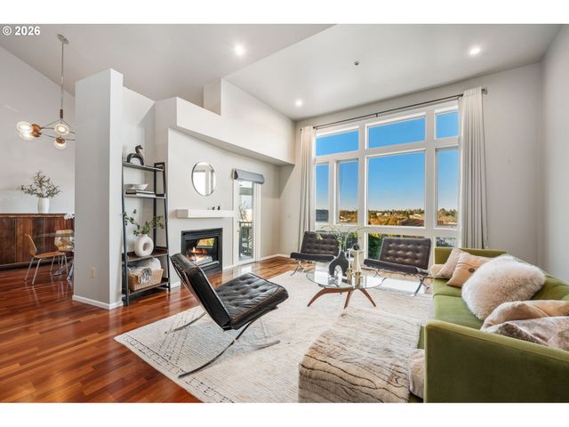 12600 Sw CRESCENT St 408, Beaverton, OR 97005