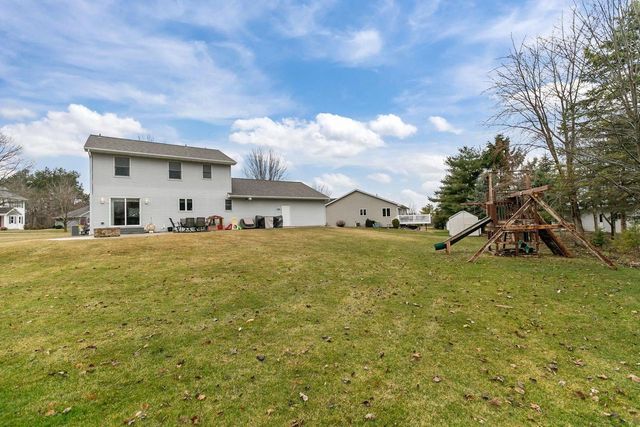1401 HAYMEADOW COURT, New London, WI 54961