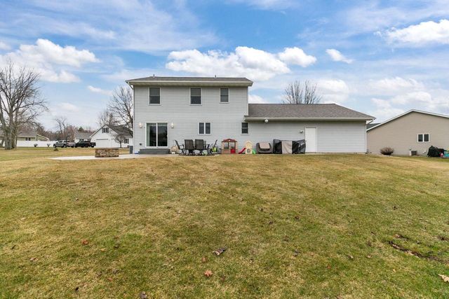 1401 HAYMEADOW COURT, New London, WI 54961