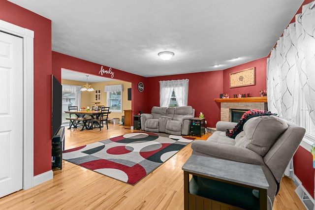 1401 HAYMEADOW COURT, New London, WI 54961