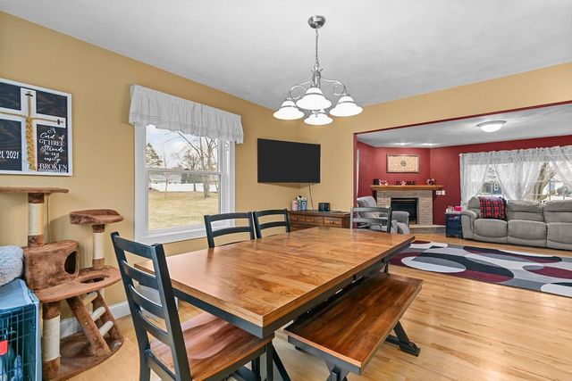 1401 HAYMEADOW COURT, New London, WI 54961