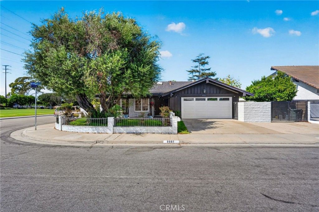 8661 Brookside Drive, Huntington Beach, CA 92646 — photo 2