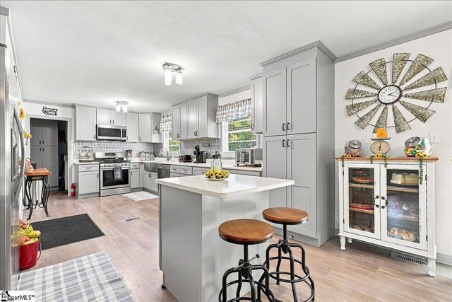 161 Moore Road, Spartanburg, SC 29302