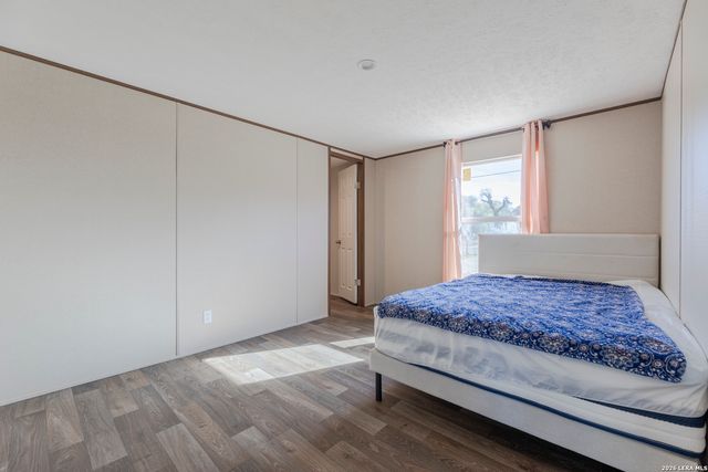 22819 Copper Canyon, Elmendorf, TX 78112