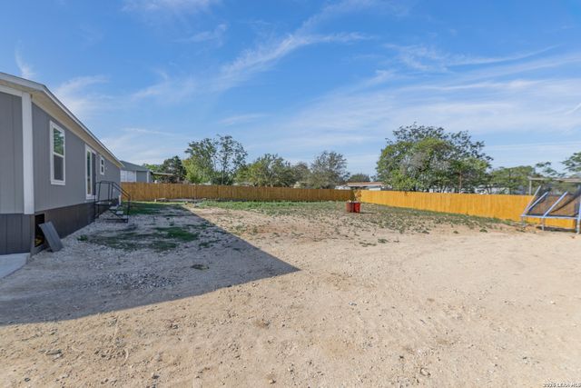 22819 Copper Canyon, Elmendorf, TX 78112