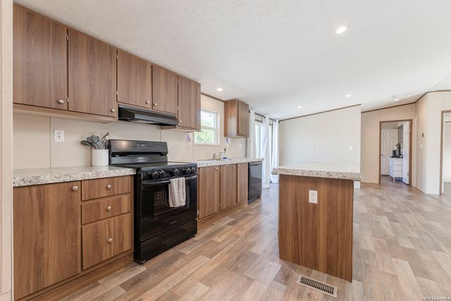 22819 Copper Canyon, Elmendorf, TX 78112