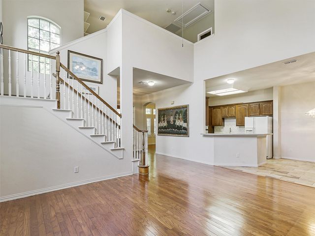 12210 Chapel View Drive, Farmers Branch, TX 75234