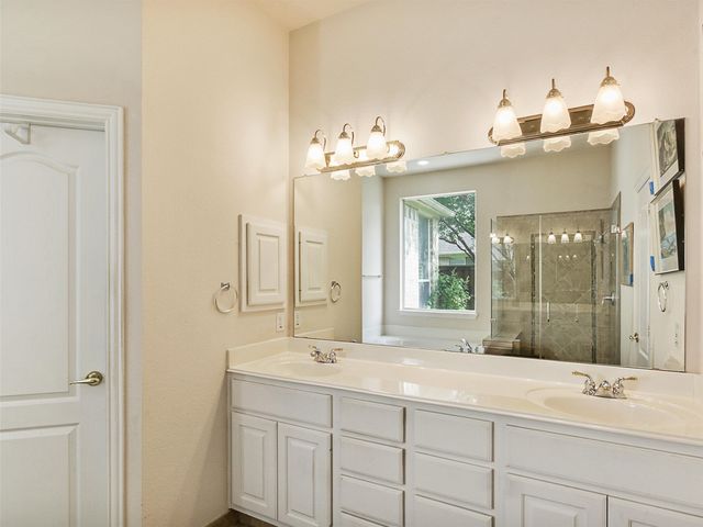 12210 Chapel View Drive, Farmers Branch, TX 75234