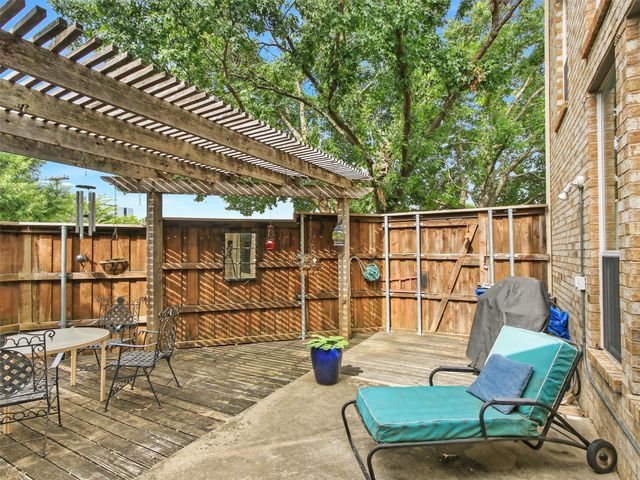 12210 Chapel View Drive, Farmers Branch, TX 75234