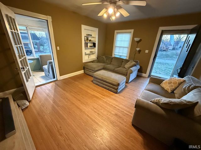 1500 S Red Bank Road, Evansville, IN 47712