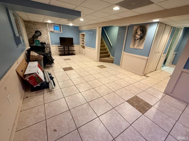 1500 S Red Bank Road, Evansville, IN 47712