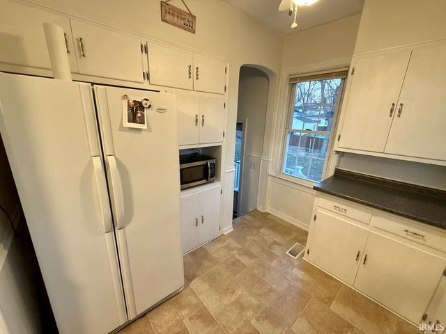 1500 S Red Bank Road, Evansville, IN 47712