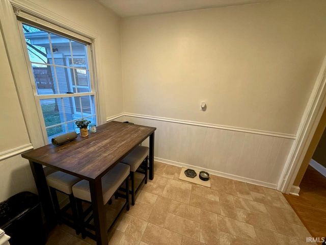 1500 S Red Bank Road, Evansville, IN 47712