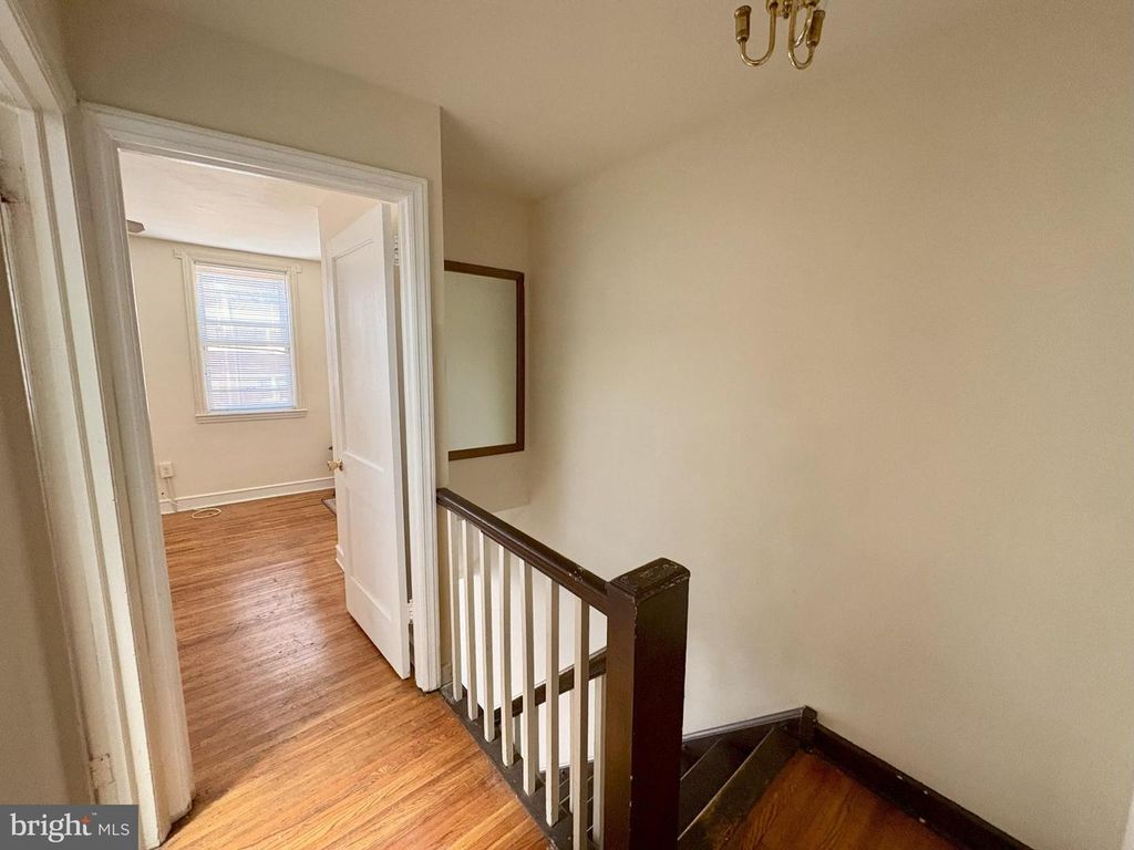 1072 S MERRIMAC RD, Camden, NJ 08104