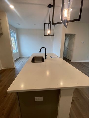 22 Halsey Street, Central, SC 29630