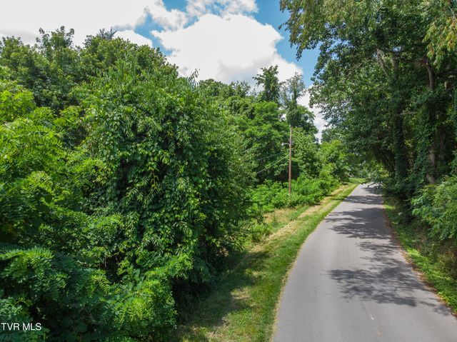 283 Old Milligan Highway, Johnson City, TN 37601