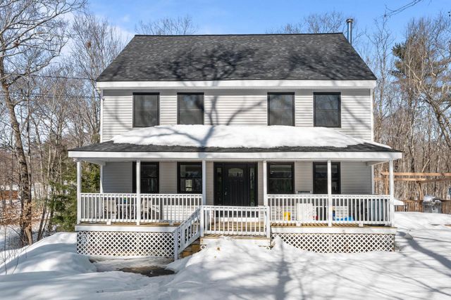 162 Lakeside Oaks Drive, Barrington, NH 03825
