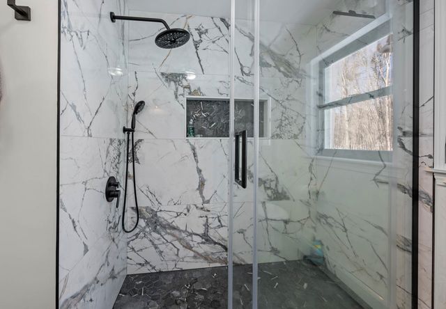 162 Lakeside Oaks Drive, Barrington, NH 03825