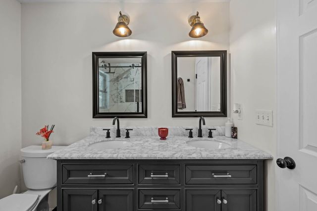 162 Lakeside Oaks Drive, Barrington, NH 03825