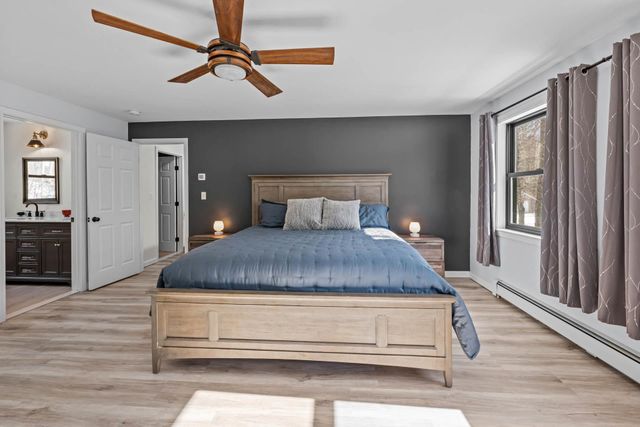 162 Lakeside Oaks Drive, Barrington, NH 03825