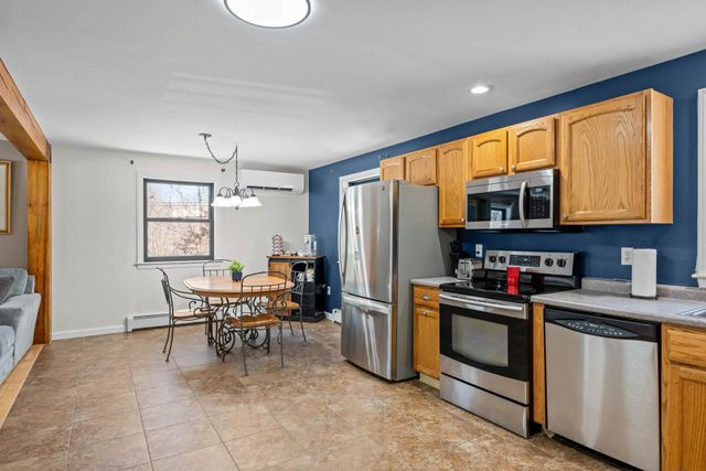 162 Lakeside Oaks Drive, Barrington, NH 03825