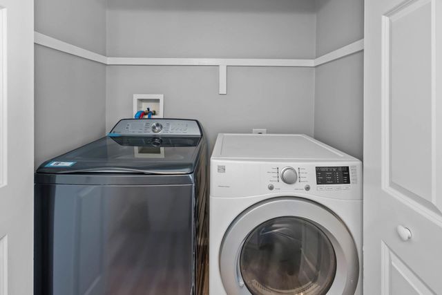 162 Lakeside Oaks Drive, Barrington, NH 03825