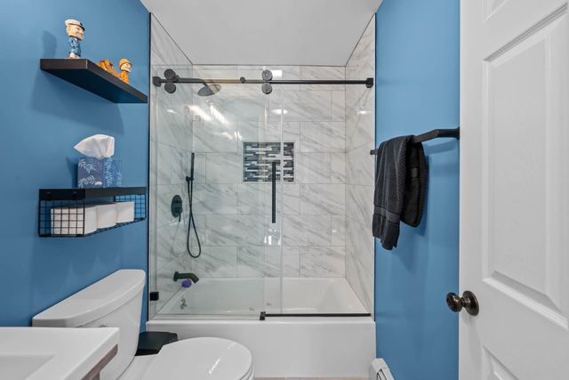 162 Lakeside Oaks Drive, Barrington, NH 03825