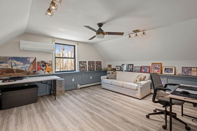 162 Lakeside Oaks Drive, Barrington, NH 03825