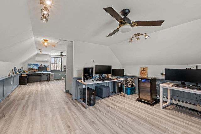 162 Lakeside Oaks Drive, Barrington, NH 03825