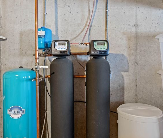 162 Lakeside Oaks Drive, Barrington, NH 03825