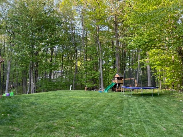 162 Lakeside Oaks Drive, Barrington, NH 03825