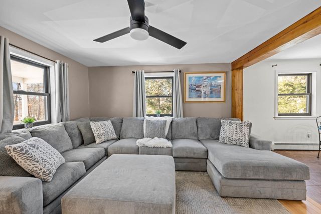 162 Lakeside Oaks Drive, Barrington, NH 03825