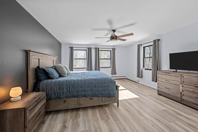 162 Lakeside Oaks Drive, Barrington, NH 03825