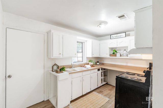 6847 San Marino Drive, Theodore, AL 36582