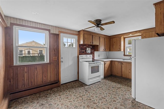 53 Fairgreen Drive, West Warwick, RI 02893