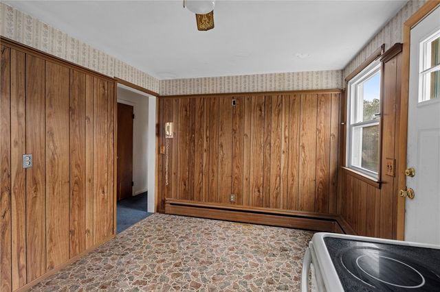53 Fairgreen Drive, West Warwick, RI 02893