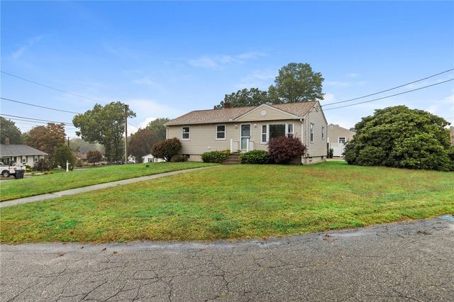 53 Fairgreen Drive, West Warwick, RI 02893