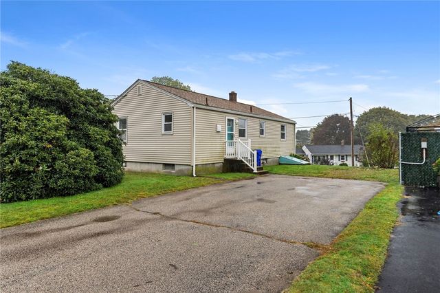 53 Fairgreen Drive, West Warwick, RI 02893