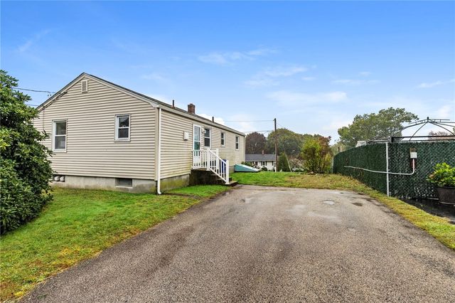 53 Fairgreen Drive, West Warwick, RI 02893
