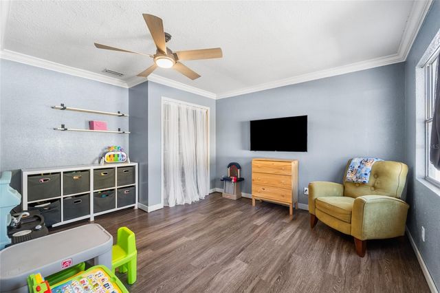 1221 36TH TERRACE N, St Petersburg, FL 33704