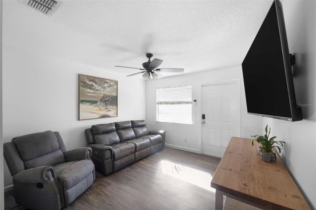 1221 36TH TERRACE N, St Petersburg, FL 33704